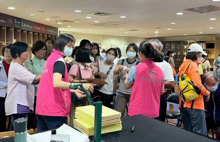 志工協助-收取得獎者號碼牌_贈送獎品-1