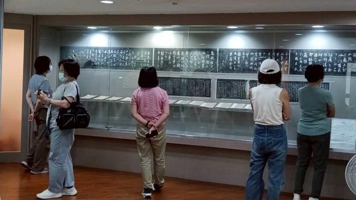 講座前-民眾參觀書道館