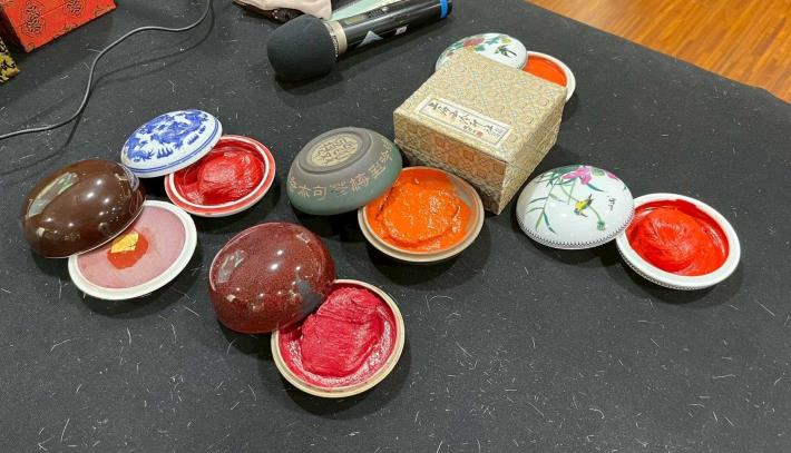 古員齊講師帶來專業的各式印泥 