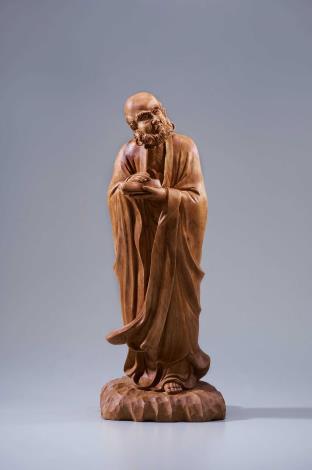 施至輝《十八羅漢──達摩尊者》  1996年  15×15×38公分  牛樟_圖片替代文字