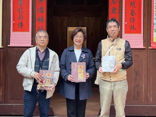 03與縣長合影_圖片替代文字