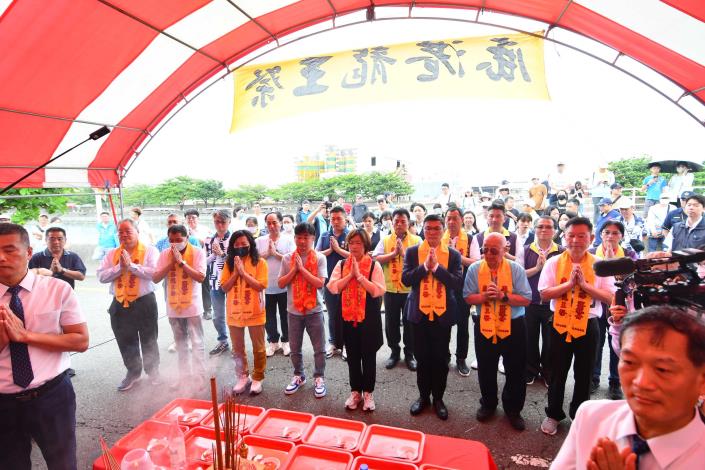 33福鹿溪龍舟賽會場祈福_0_圖片替代文字