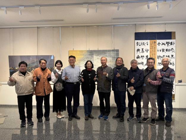 9.與會貴賓合影_0