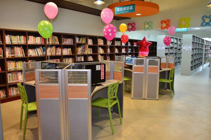 福興鄉立圖書館電腦網路區